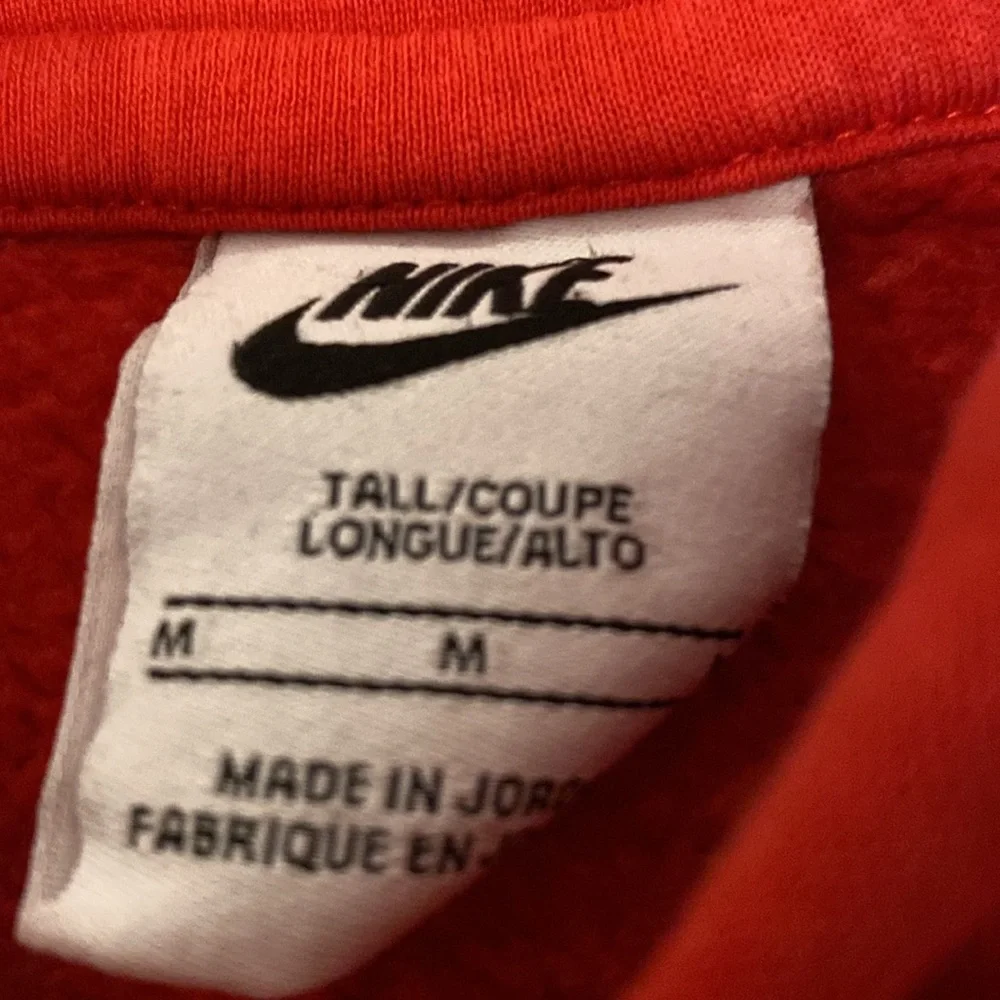 red nike hoodie - Picture 3 of 4